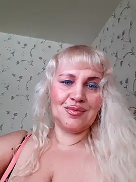 Snapshot of IsabellaBoni chatting on November 25, 2025, 7:08 am IsabellaBoni online show from November 25, 2025, 7:08 am