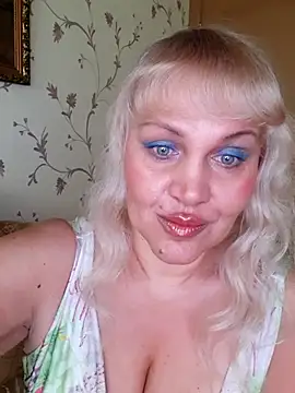 IsabellaBoni online show from July 5, 2026, 7:04 am