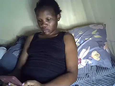 Snapshot of Sweet_serah chatting on April 7, 2026, 3:30 am Sweet serah online show from April 7, 2026, 3:30 am