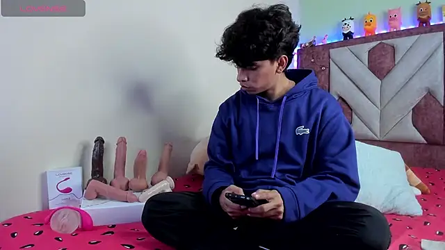 Santy carrington online show from September 23, 2025, 3:46 am