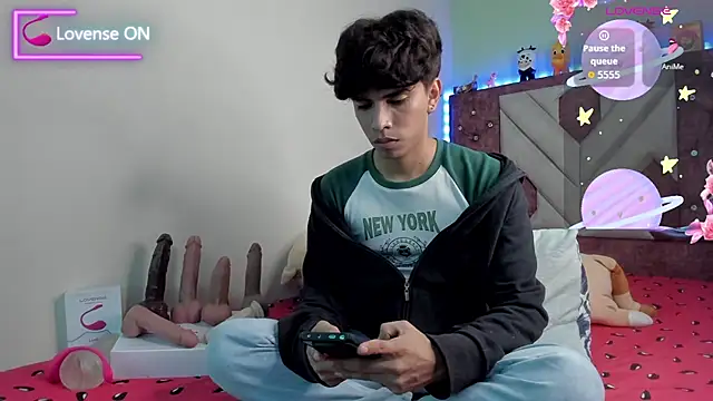 Santy carrington online show from September 24, 2025, 3:24 am