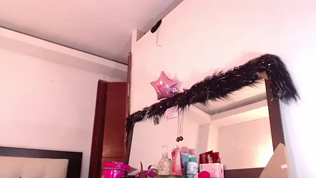 DaniBoom12 online show from February 14, 2025, 2:12 pm