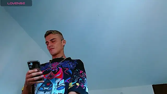 bray hotboy777 online show from November 27, 2025, 3:56 pm