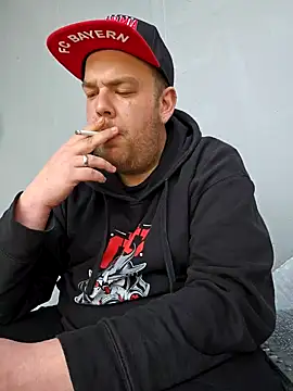 PupW0lfy online show from December 18, 2024, 11:24 am