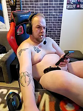 PupW0lfy online show from February 17, 2025, 3:00 pm