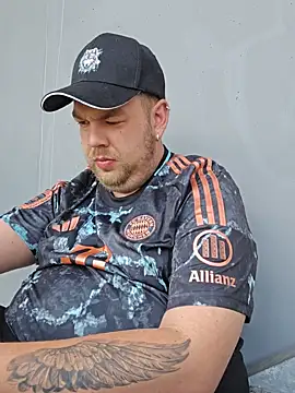 PupW0lfy online show from September 15, 2025, 10:15 am