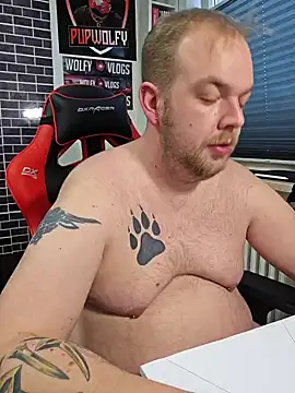 PupW0lfy online show from January 20, 2025, 3:39 pm