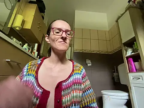 Snapshot of Milky_hairy_mommy chatting on April 22, 2026, 11:06 am Milky hairy mommy online show from April 22, 2026, 11:06 am