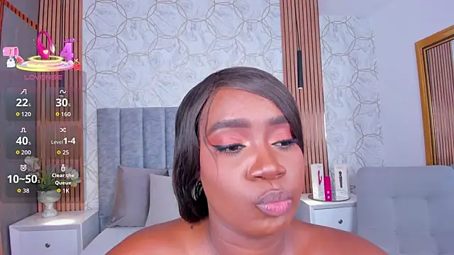 Britanymooree online show from February 6, 2026, 7:32 pm