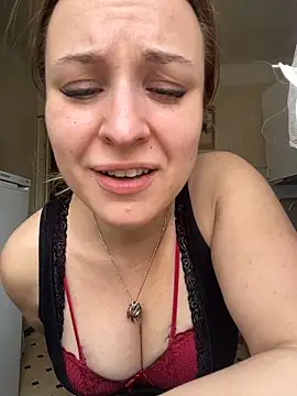 Snapshot of OlgaBuzzz chatting on March 6, 2025, 6:41 am OlgaBuzzz online show from March 6, 2025, 6:41 am