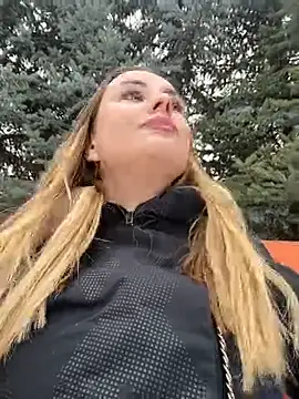 Snapshot of OlgaBuzzz chatting on January 21, 2025, 9:03 am OlgaBuzzz online show from January 21, 2025, 9:03 am