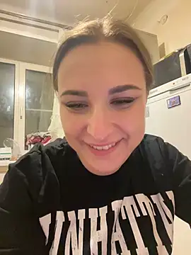 Snapshot of OlgaBuzzz chatting on February 18, 2025, 1:33 pm OlgaBuzzz online show from February 18, 2025, 1:33 pm