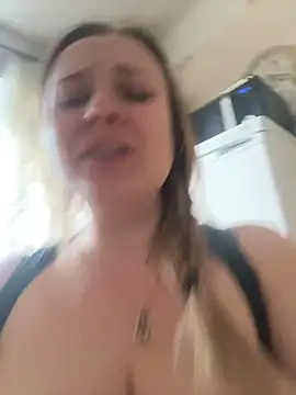 Snapshot of OlgaBuzzz chatting on March 7, 2025, 11:18 am OlgaBuzzz online show from March 7, 2025, 11:18 am