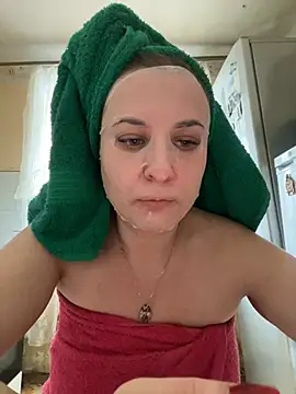 Snapshot of OlgaBuzzz chatting on January 17, 2025, 6:15 am OlgaBuzzz online show from January 17, 2025, 6:15 am