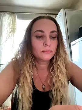 Snapshot of OlgaBuzzz chatting on November 11, 2025, 6:19 am OlgaBuzzz online show from November 11, 2025, 6:19 am