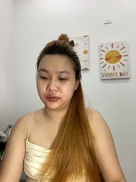 Snapshot of Odette68 chatting on April 6, 2026, 5:30 am Odette68 online show from April 6, 2026, 5:30 am