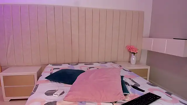 Snapshot of Littleolivia_ chatting on March 13, 2026, 1:49 pm Littleolivia online show from March 13, 2026, 1:49 pm