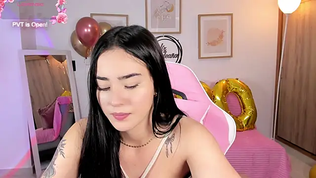 Veronica isaza   online show from October 24, 2025, 12:37 pm