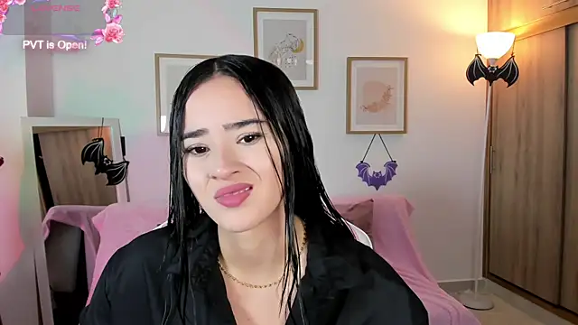 Veronica isaza   online show from October 15, 2025, 1:19 pm