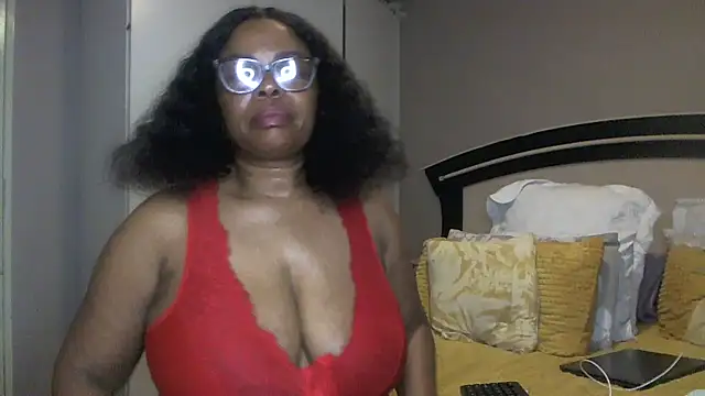 Nomthie online show from September 19, 2025, 9:19 pm