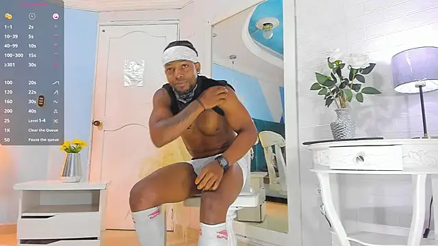 Snapshot of RicoBrown777_ chatting on March 12, 2025, 4:19 am RicoBrown777 online show from March 12, 2025, 4:19 am