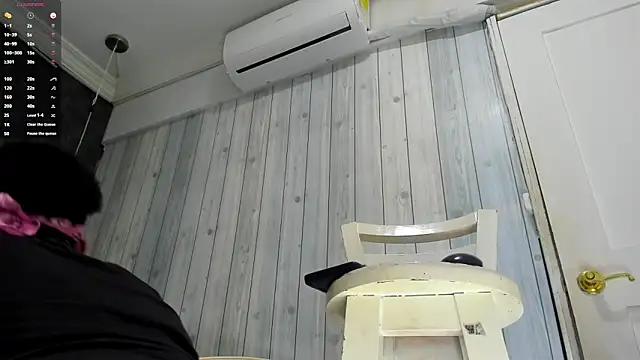 Snapshot of RicoBrown777_ chatting on February 25, 2025, 6:47 am RicoBrown777 online show from February 25, 2025, 6:47 am