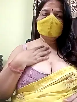 Snapshot of IndianAngle chatting on May 17, 2026, 12:43 am IndianAngle online show from May 17, 2026, 12:43 am