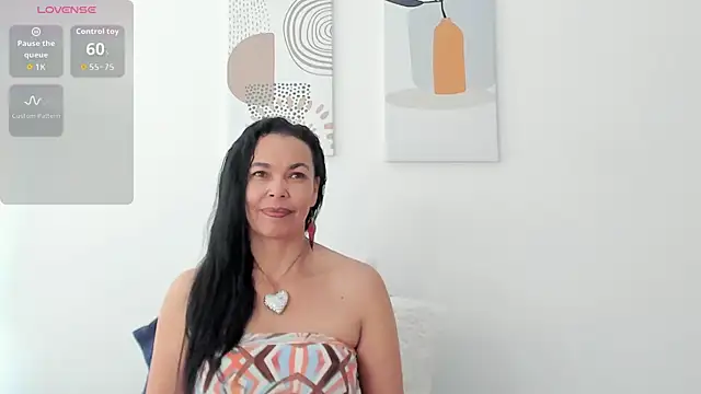 Evawalker  online show from May 19, 2026, 2:46 pm