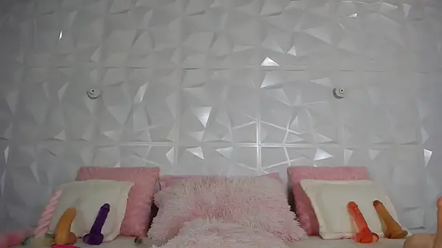 Snapshot of AndreaPinkNaughty chatting on January 17, 2025, 10:56 pm AndreaPinkNaughty online show from January 17, 2025, 10:56 pm