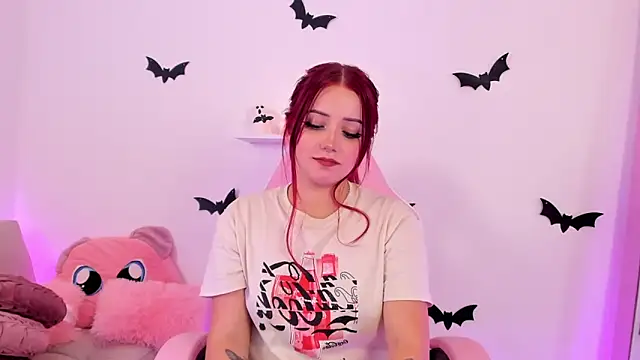 Snapshot of misspaulinaa chatting on October 20, 2025, 12:24 am misspaulinaa online show from October 20, 2025, 12:24 am