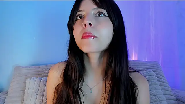 EmilyWithe online show from November 30, 2025, 11:49 pm