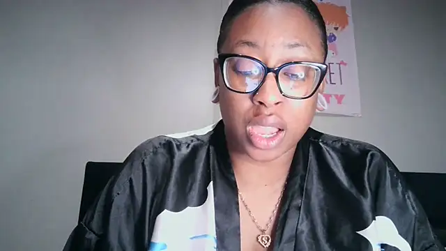 Nyxie Chaos online show from September 17, 2025, 12:40 pm