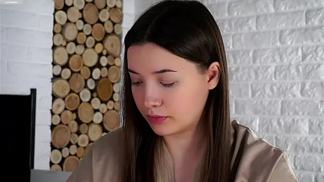 Snapshot of LowOncoming chatting on October 15, 2025, 1:48 am LowOncoming online show from October 15, 2025, 1:48 am