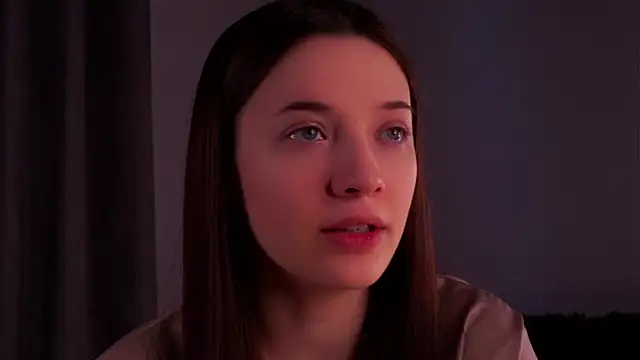 Snapshot of LowOncoming chatting on February 18, 2025, 1:32 am LowOncoming online show from February 18, 2025, 1:32 am