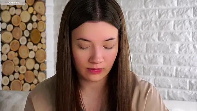 Snapshot of LowOncoming chatting on November 2, 2025, 2:05 am LowOncoming online show from November 2, 2025, 2:05 am