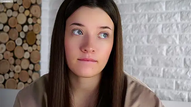 Snapshot of LowOncoming chatting on October 20, 2025, 1:40 am LowOncoming online show from October 20, 2025, 1:40 am