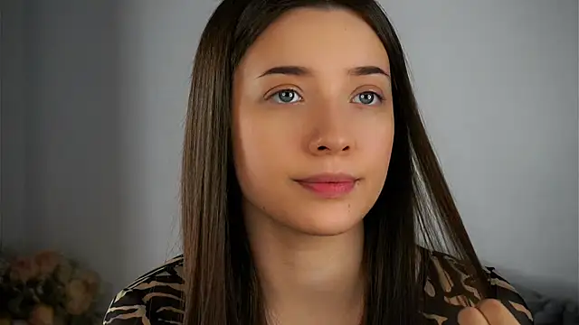 Snapshot of LowOncoming chatting on March 22, 2025, 4:14 am LowOncoming online show from March 22, 2025, 4:14 am