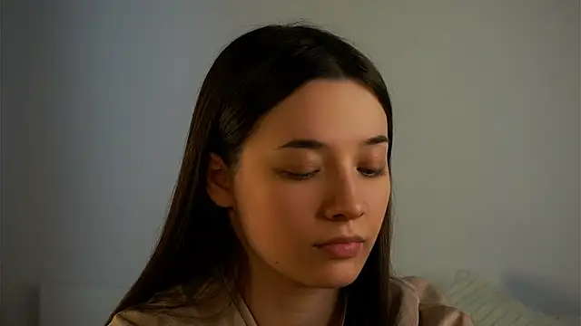 Snapshot of LowOncoming chatting on March 7, 2025, 8:45 am LowOncoming online show from March 7, 2025, 8:45 am