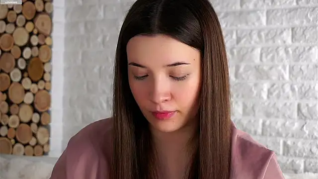 Snapshot of LowOncoming chatting on October 3, 2025, 3:09 am LowOncoming online show from October 3, 2025, 3:09 am