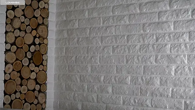 Snapshot of LowOncoming chatting on October 16, 2025, 1:36 am LowOncoming online show from October 16, 2025, 1:36 am