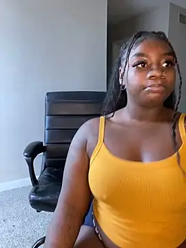 LillShayy online show from December 23, 2024, 4:17 pm