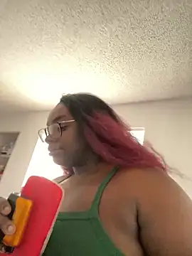 LillShayy online show from October 10, 2025, 5:25 pm