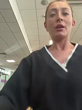 Pollypearson online show from January 27, 2025, 1:52 pm