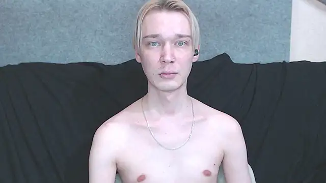Snapshot of qustci-couple chatting on March 2, 2025, 12:42 am qustci-couple online show from March 2, 2025, 12:42 am