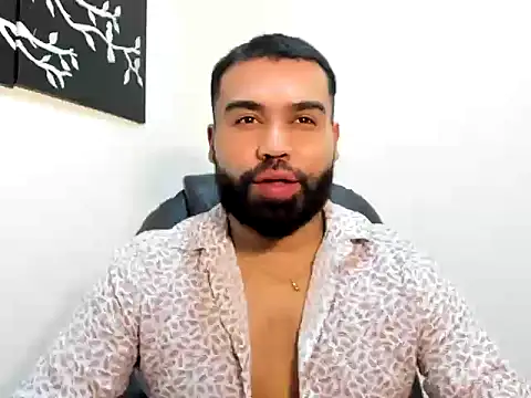 JEAN  TAUREAU online show from October 31, 2025, 10:16 pm