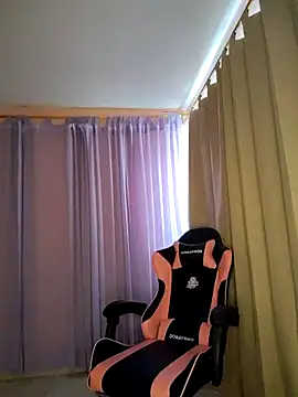  maiahairy  online show from January 7, 2026, 7:19 pm