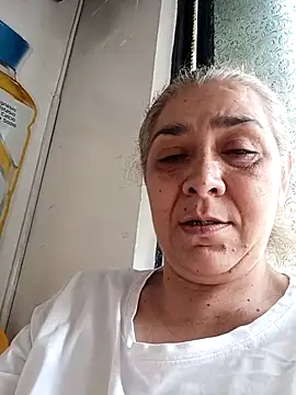 sarethdeivy  online show from July 15, 2026, 8:49 pm