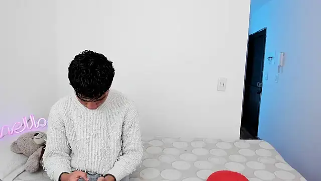 sweet boys xx online show from November 20, 2025, 12:06 pm