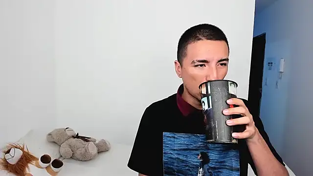 sweet boys xx online show from October 28, 2025, 11:31 am