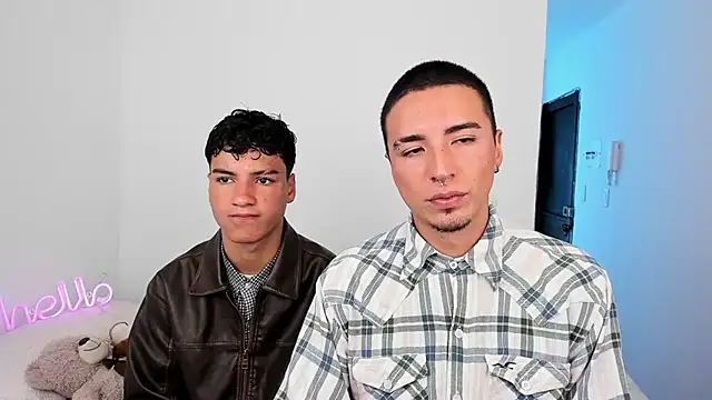 sweet boys xx online show from November 19, 2025, 1:33 pm